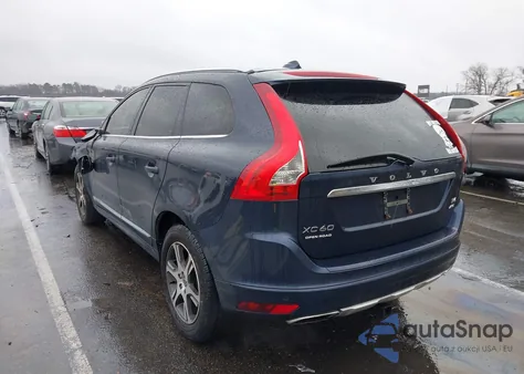 2015 Volvo Xc60 T6 из США, поврежденный, VIN YV4902RK7F2723765